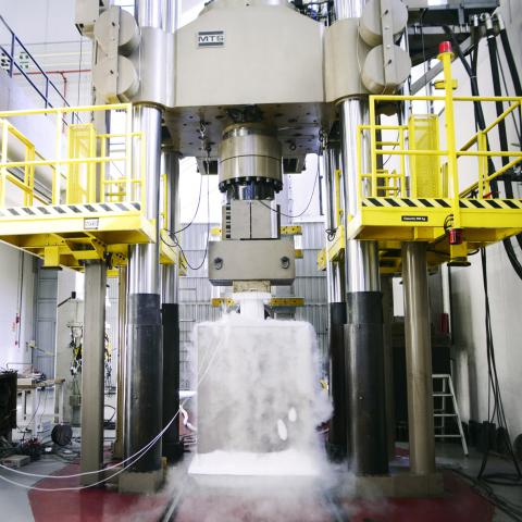 ITER Project - Mechanical Tests on Intercoil Structures at cryogenic temperatures