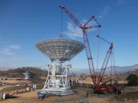 DNS 34m antenna installation in Australia