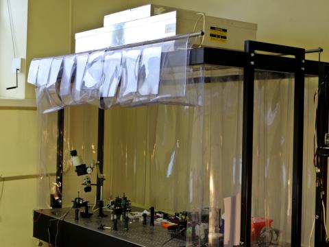 LEITAT Laminar flow workstation