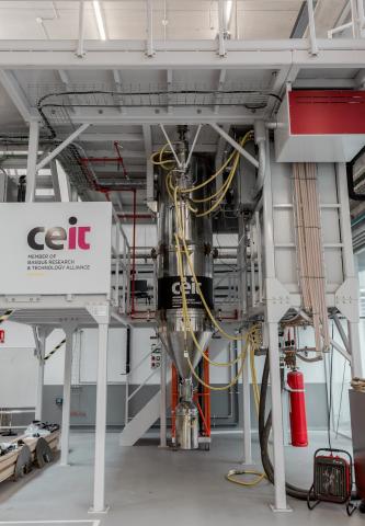 Gas atomizer plant for spherical metallic powders production